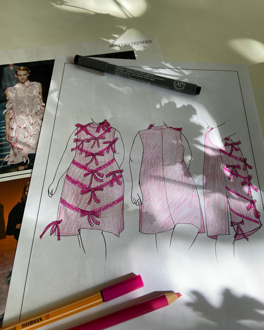 Picture showing an example of using the croquie to draw a garment on a curvy model to see how it would look compared to a runwaymodel. Does it look good on your shilouette, or do you need to make some adjustments?